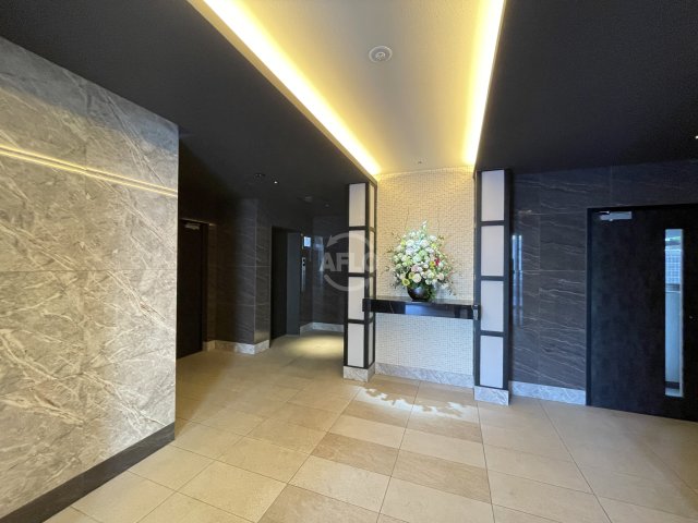 ロビー　エスリード難波ザ・メゾン