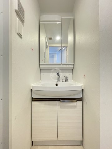 洗面設備　エスリード難波ザ・メゾン　　独立洗面台