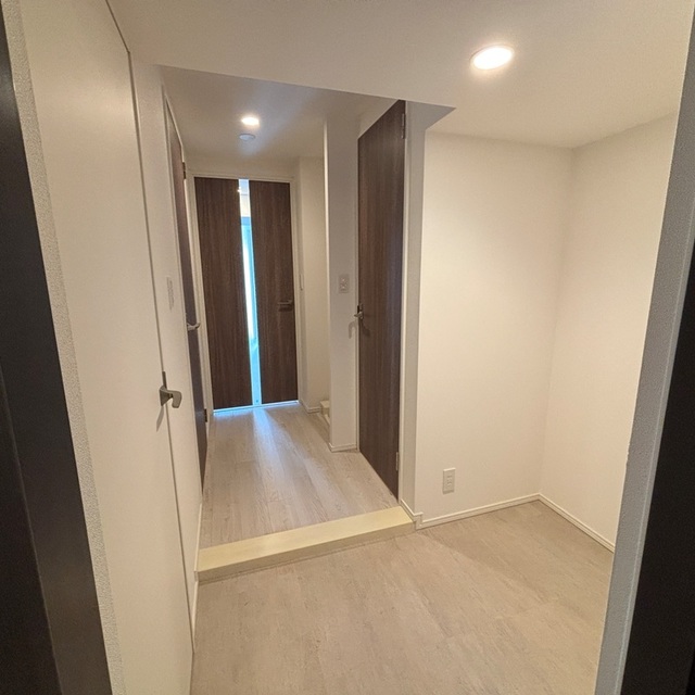 玄関　※写真は同タイプ住戸です。