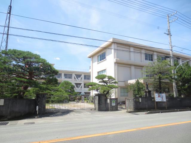 小学校　小松島市立南小松島小学校（小学校）まで2795m