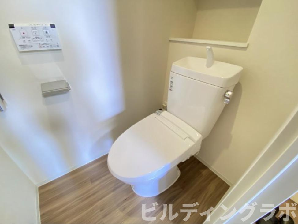 トイレ　別号室参考画像です。