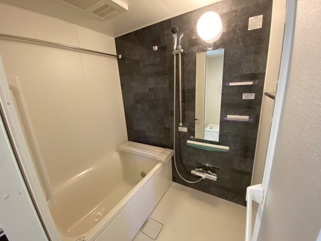 バス・シャワールーム　同施工会社・別物件の参考写真です