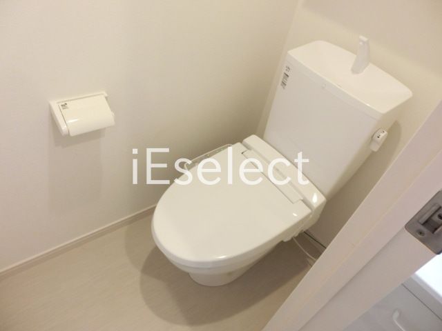 トイレ　ウォシュレット付で快適ですね