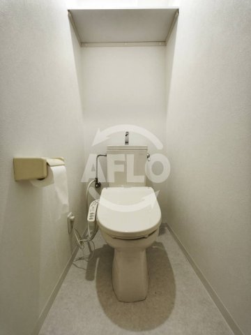 トイレ　ラ・フォレスタ　温水洗浄便座