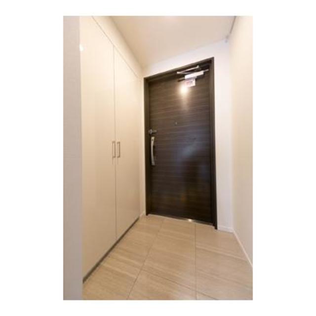 玄関　※写真は同タイプ住戸です。