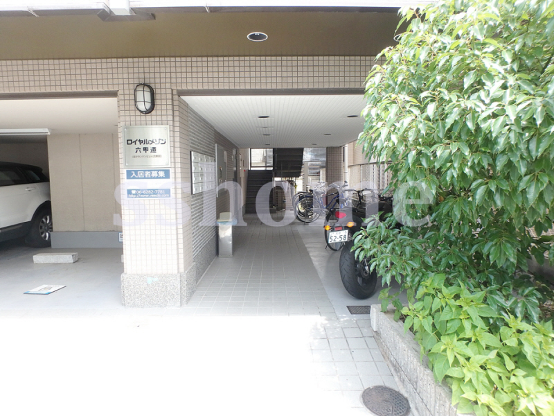 エントランス　エントランス☆駐車場・駐輪場があります