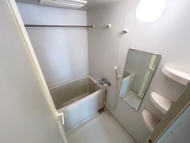 バス・シャワールーム　浴室乾燥機能付き