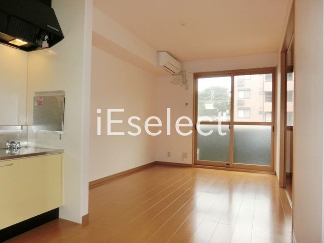 居室・リビング　奥行きがあり開放感のあるお部屋