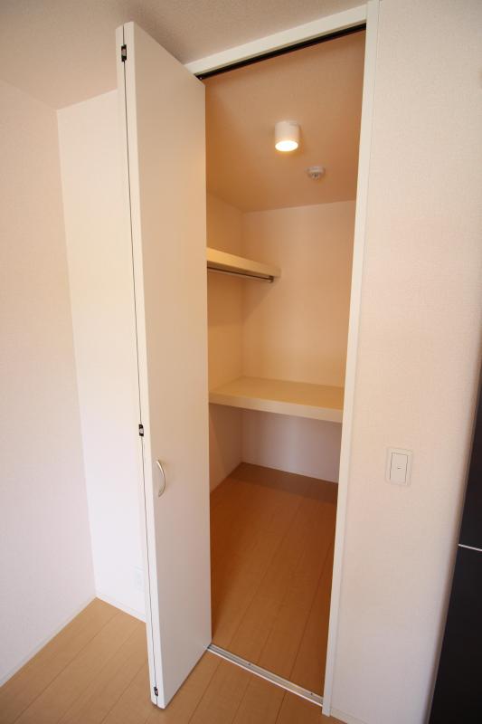 収納　ウォークインクローゼット