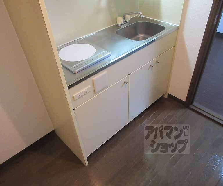 キッチン　コンパクトで綺麗なキッチンです。