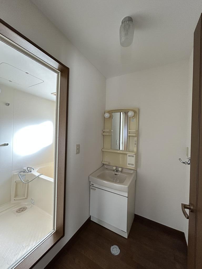 洗面設備　洗面化粧台付