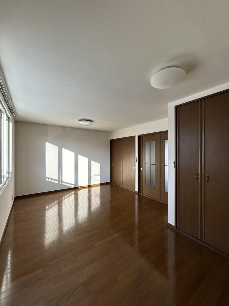 居室・リビング　広々とした11畳