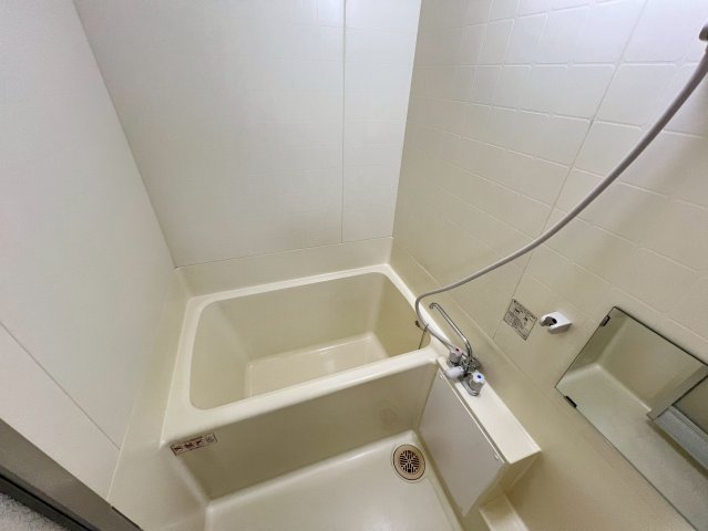 バス・シャワールーム　ゆったり過ごせるお風呂です