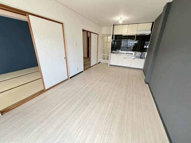 居室・リビング　居間です