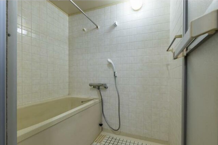 バス・シャワールーム　別部屋参考写真