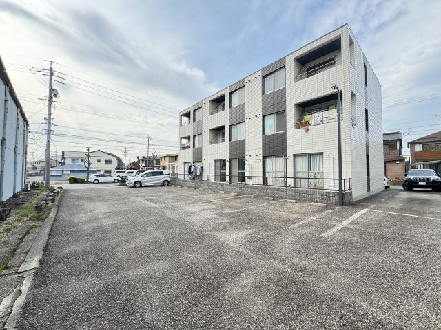 駐車場　トイレ