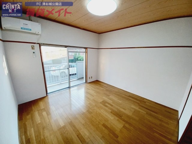 居室・リビング　同タイプの画像です