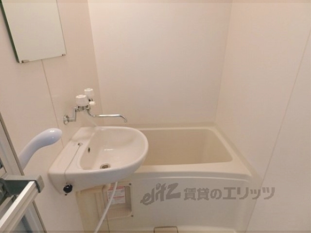 バス・シャワールーム　バス