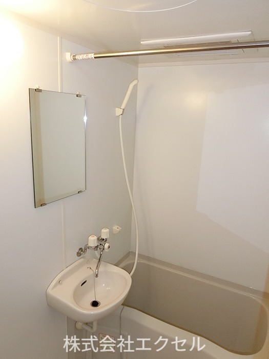 バス・シャワールーム　綺麗な浴室です。