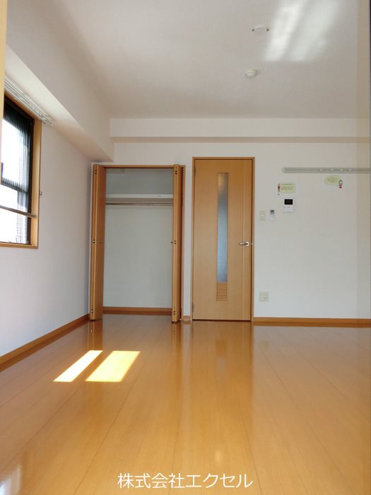 その他部屋・スペース　フローリングの室内です。