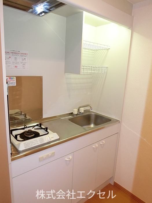 キッチン　ガスコンロ付きです。