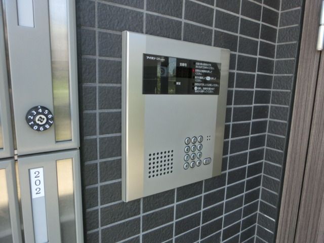 セキュリティ　オートロック付きのマンションです。