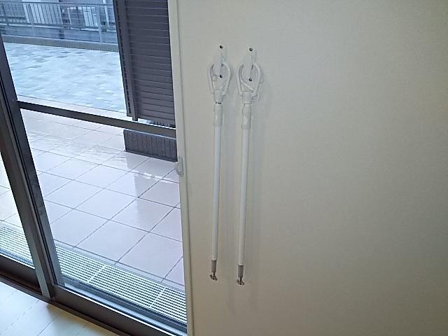 バルコニー　室内物干