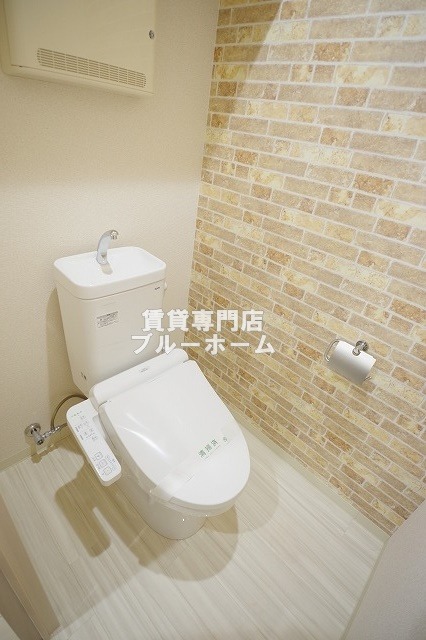 トイレ　温水洗浄便座です！