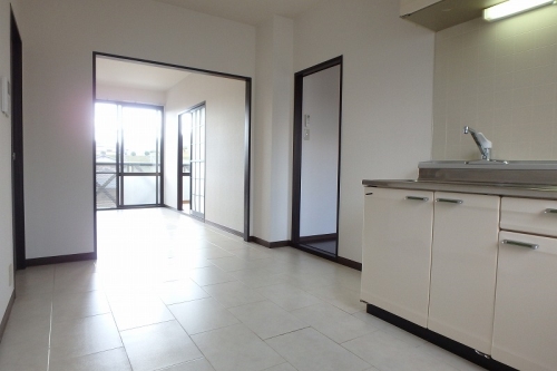 居室・リビング　別系統のお部屋になります。現状を優先します。