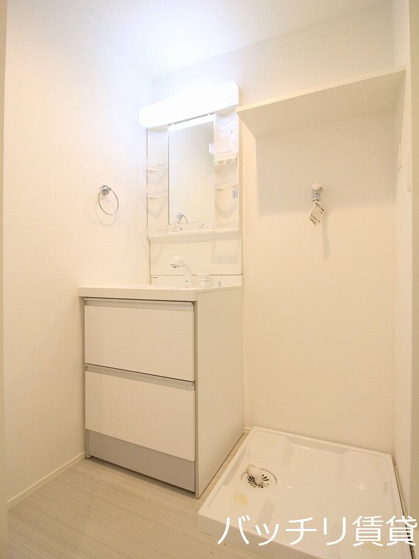 洗面設備　同型タイプの為、現状を優先致します。