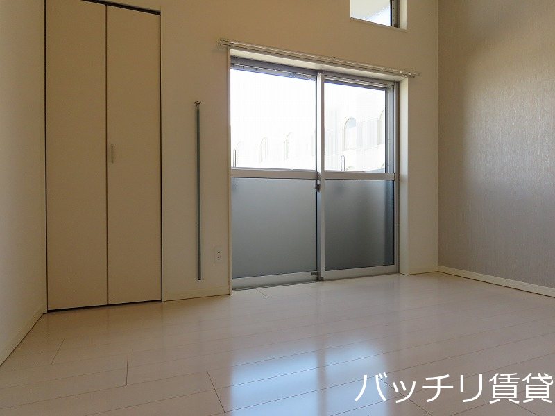 バルコニー　同型タイプの為、現状を優先致します。