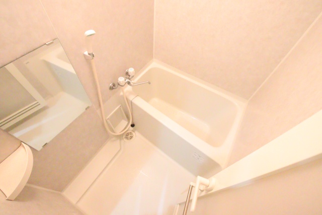 バス・シャワールーム　※別室の参考写真の為、現況優先です。