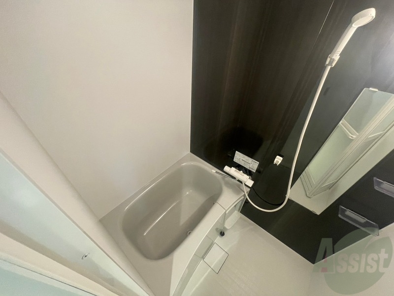 バス・シャワールーム　お風呂になります。一日の疲れを癒してくださいね。