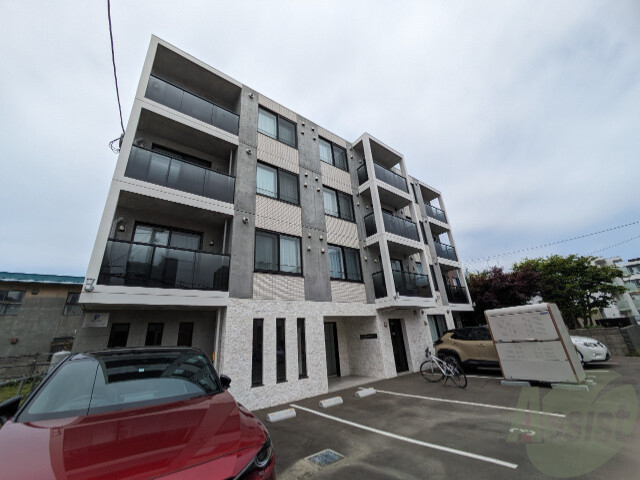 建物外観　札幌市東区北十五条東「Ａｒｃａｄｉａ（アルカディア）」