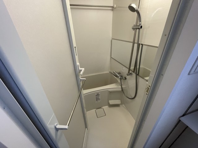 バス・シャワールーム　(参考)同マンション同間取り他部屋の写真