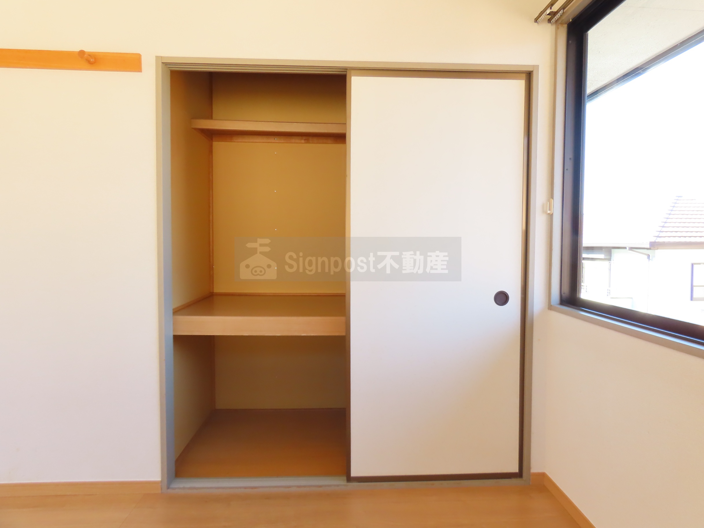 収納　各洋室には収納あり