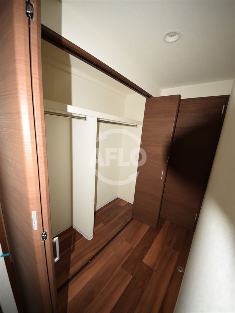 収納　セイル淀屋橋　クローゼット