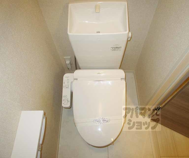 トイレ　１０６号室の写真です。