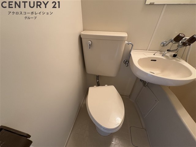 トイレ　浴室内にトイレがあります☆