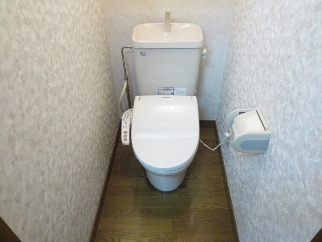 玄関　下駄箱付き（写真は反転１０１号室）