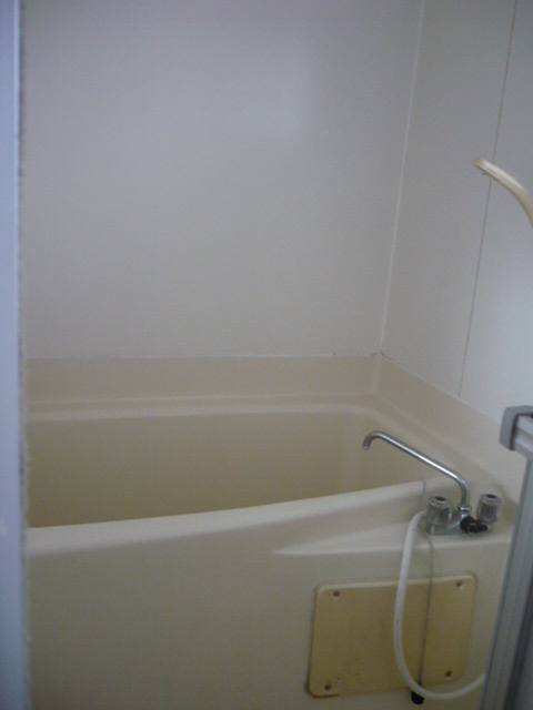 バス・シャワールーム　窓があります