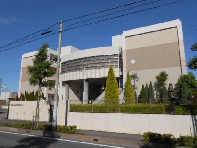中学校　小牧市立小牧中学校（中学校）まで1109m