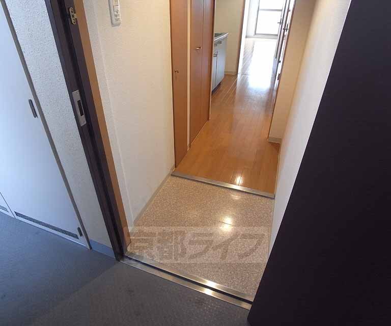 玄関　段差が少ない玄関です