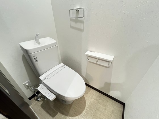 トイレ　※別部屋の写真です