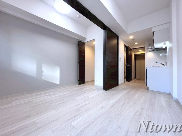 居室・リビング　こちらの居間で趣味の時間をお楽しみください