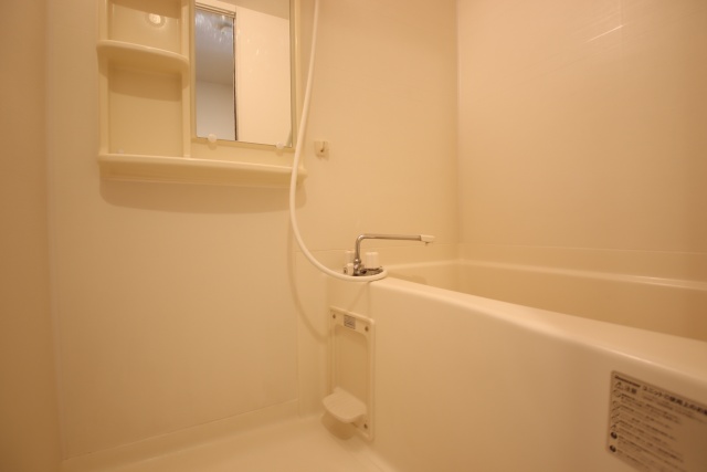 バス・シャワールーム　※別室の参考写真の為、現況優先です。