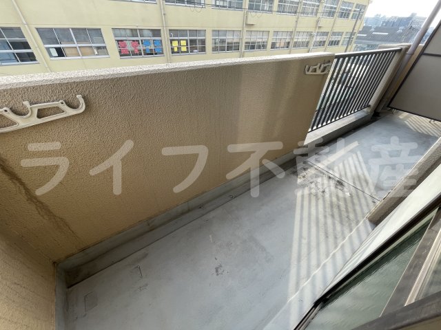 バルコニー　落ち着いた時間を過ごせるバルコニーです