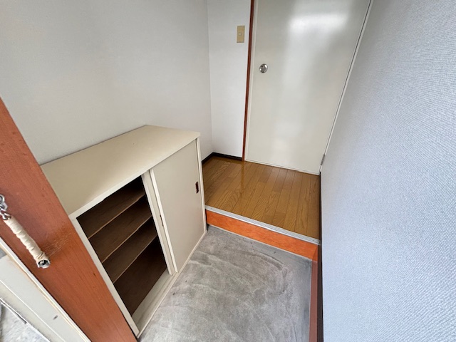 玄関　収納付き