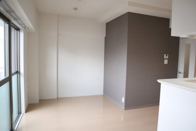 居室・リビング　☆明るい居間☆