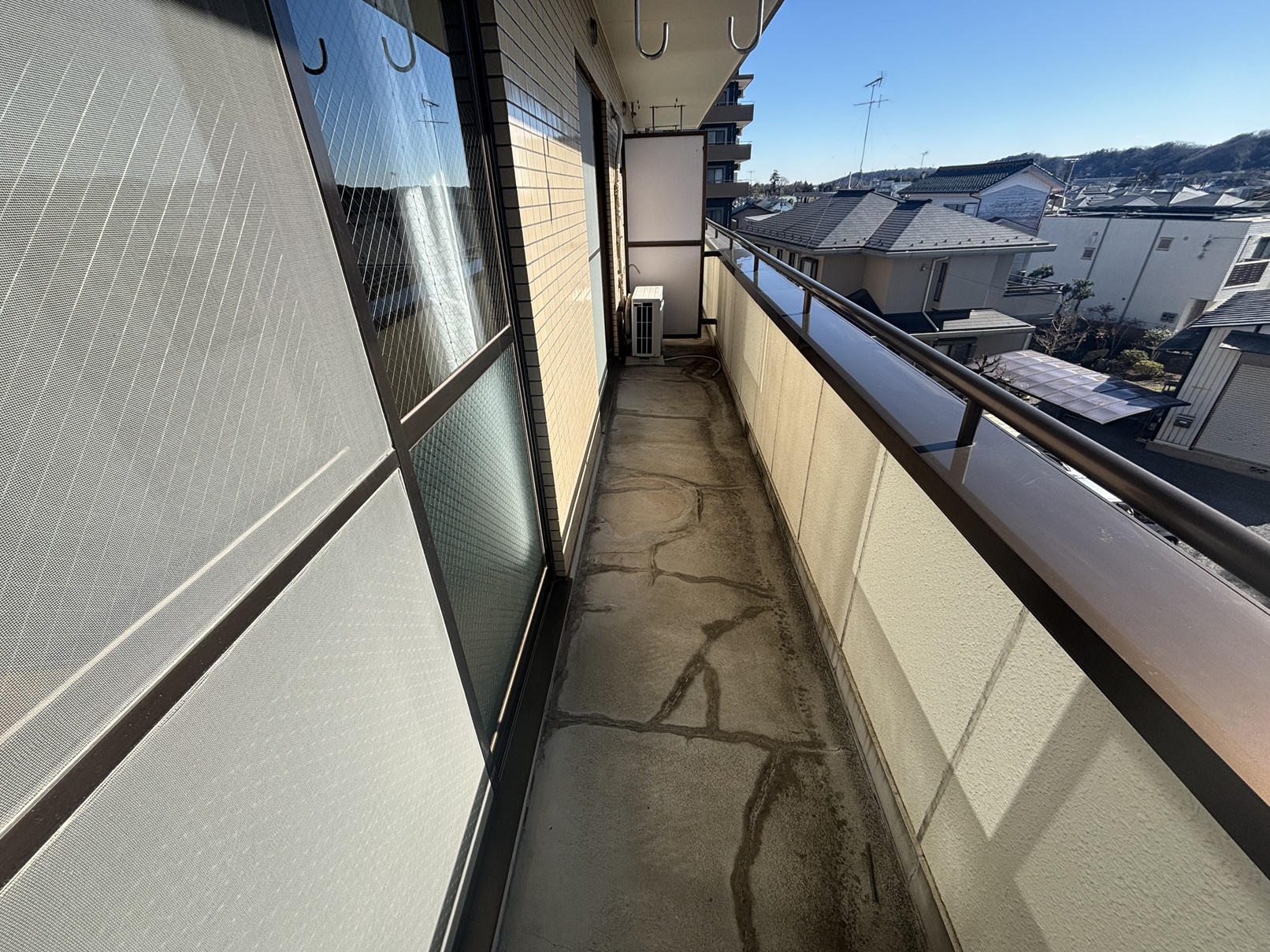 バルコニー　2部屋から出入りできるバルコニー